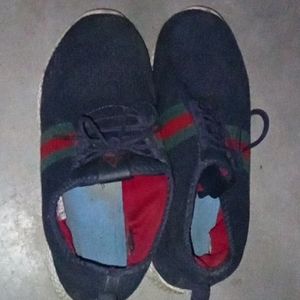 Shoe